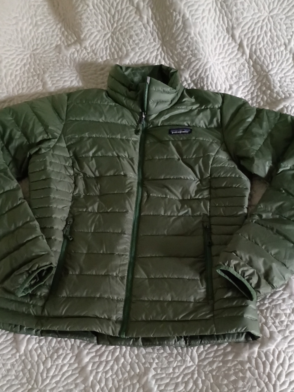 Patagonia Women's Olive Green Lightweight Quilted Puffer Jacket